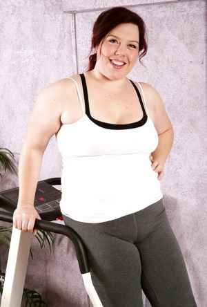 Fat Milf Yoga Pants - Yoga Mature at IdealMilf.com