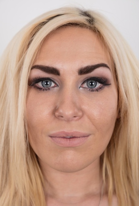 Blonde amateur Patricie takes off all of her clothes during a solo affair 43359688