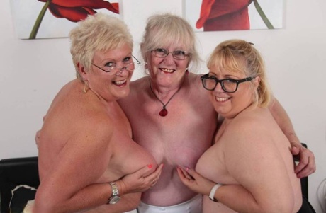 Fat nan Lexie Cummings and two old lesbians play with each others boobs 38549106