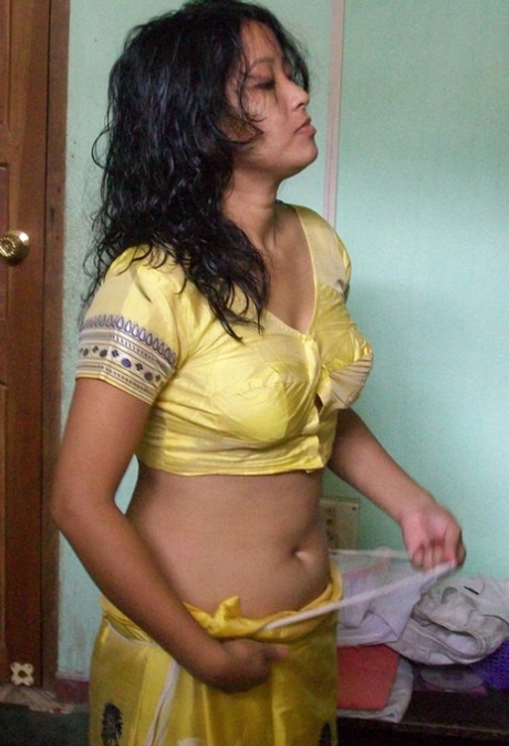 Padmaja Gogoi Porn Pics MILF Sex Photos IdealMilf com 