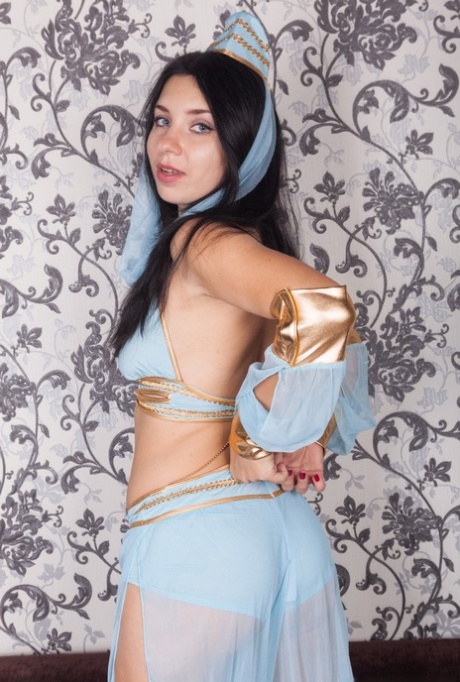 Brunette amateur shows her natural pussy after removing belly dancer attire 69232645