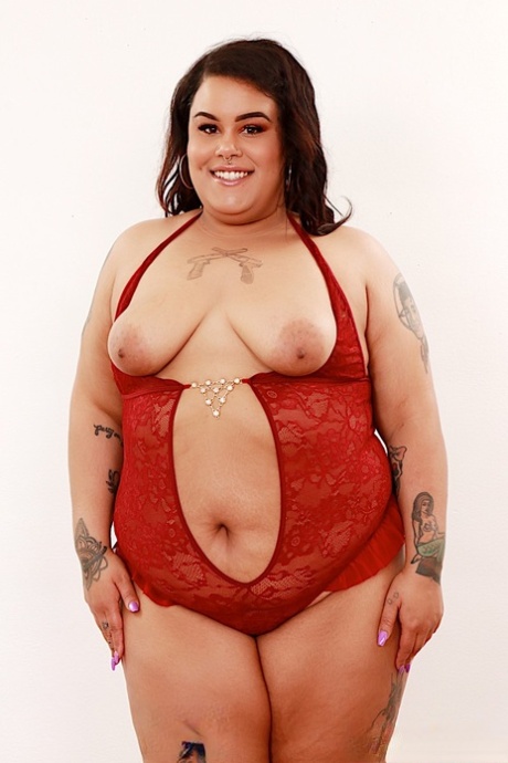 SSBBW Spooky Fat Brat discards red lingerie to go nude in canvas sneakers 73198819