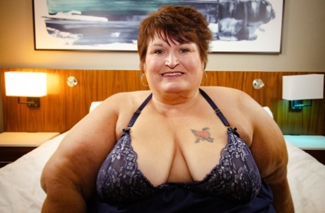 460px x 301px - Lingerie Short Hair Porn Pics & MILF Sex Photos - IdealMilf.com