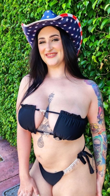 Curvy brunette Avalon Mira models outdoors before a double penetration 67744154