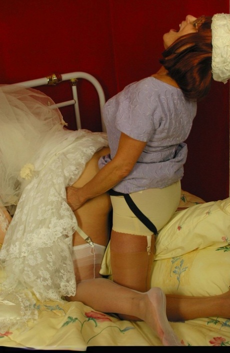 Bridal Lesbian Porn - Lesbian Bride Porn Pics & MILF Sex Photos - IdealMilf.com