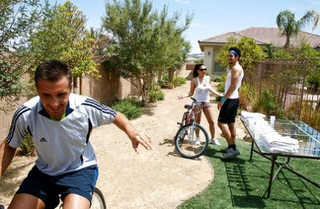 Lovely Austin Kincaid with big tits after a bike ride, rides a dick 21020073