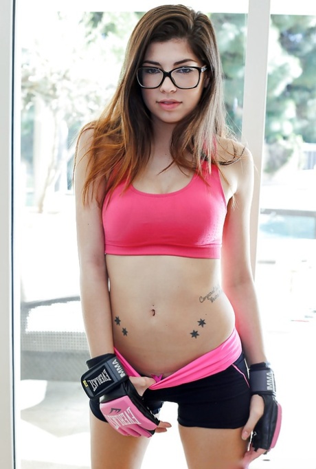 Babe in glasses Ava Taylor shows her sporty shame on camera! 75664974
