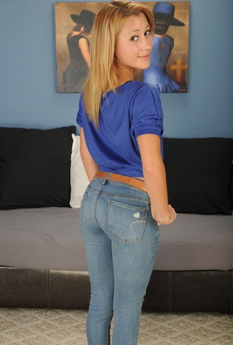18 Year Blonde - Old Blonde Porn Pics & MILF Sex Photos - IdealMilf.com