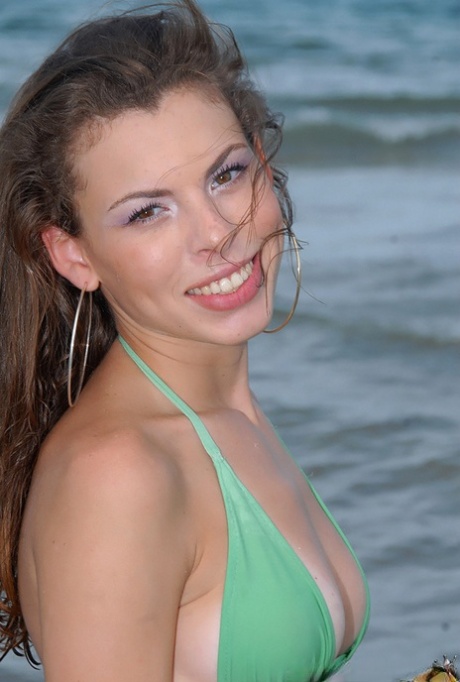 Hot latina Mary Jane showing her sexy bikini body on the beach 21770723