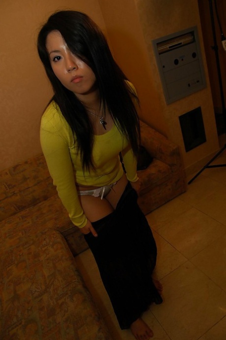 Horny asian MILF Akari Kanda udressing and vibing her soaking slit 17347910