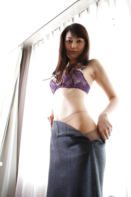 Pretty asian MILF Aoi Katayama undressing and vibing her hairy slit 50932049